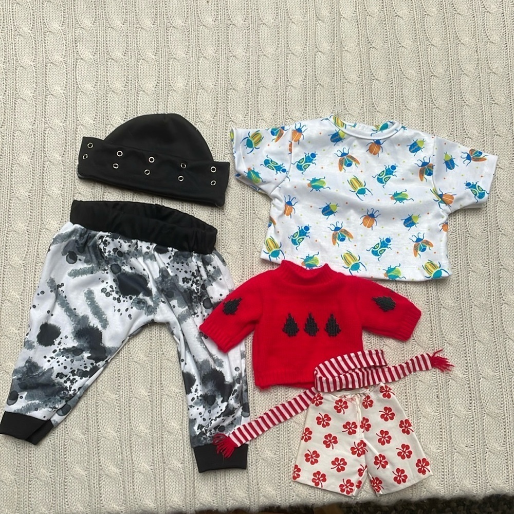 Doll/stuffed animal clothes. Measurements in pics. 6 pcs in lot.